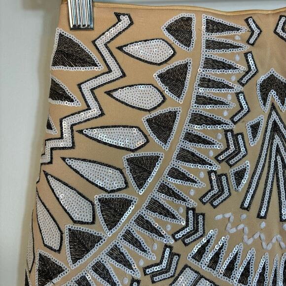 Bebe Embellished Mini Skirt Size 4 Sequin Embroidered Fitted Party Geometric - Picture 9 of 10